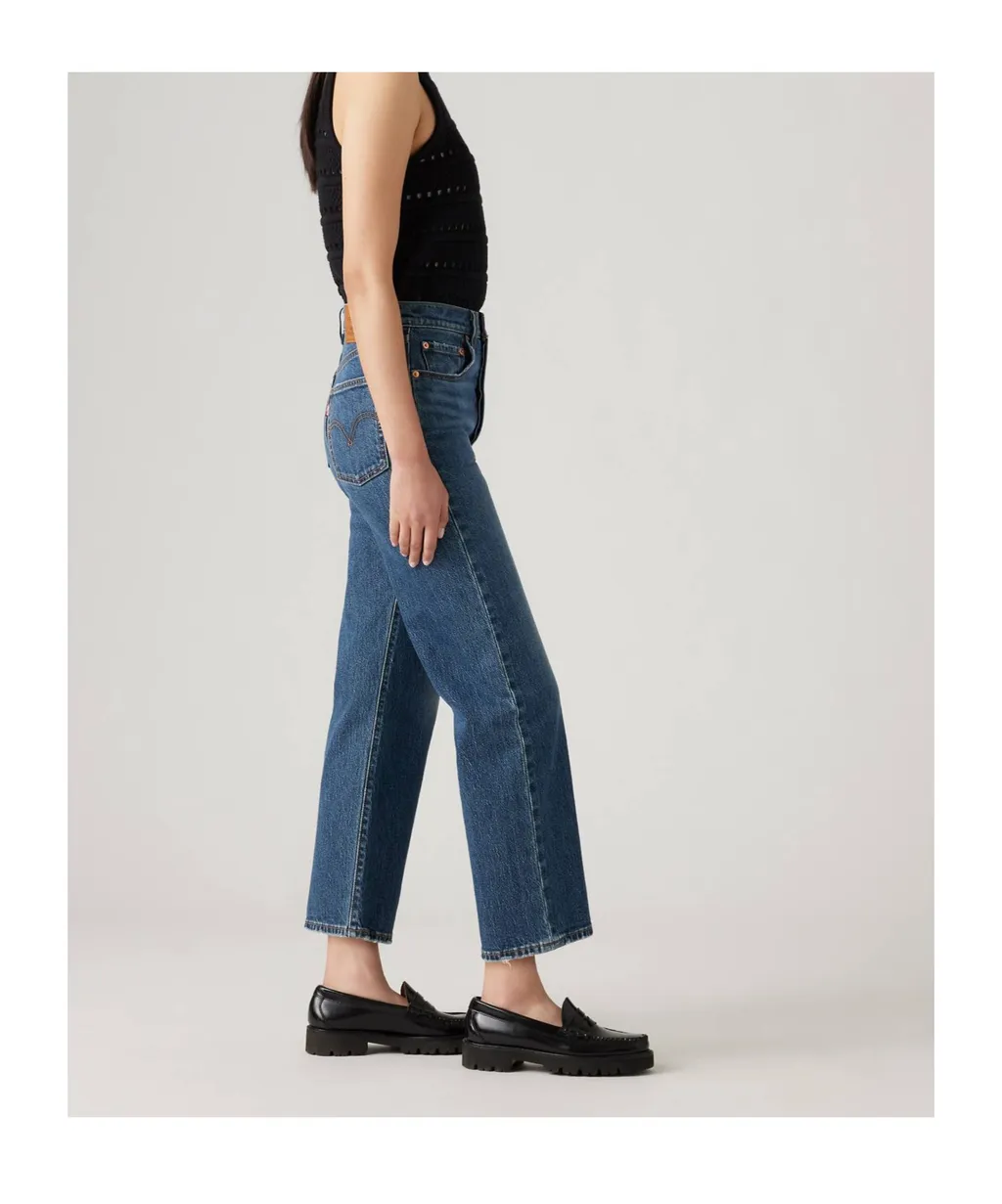 Belt-Loop Jeans
