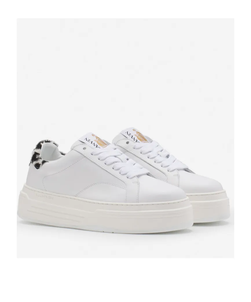 Thick Sole And Low-Cut Sneakers