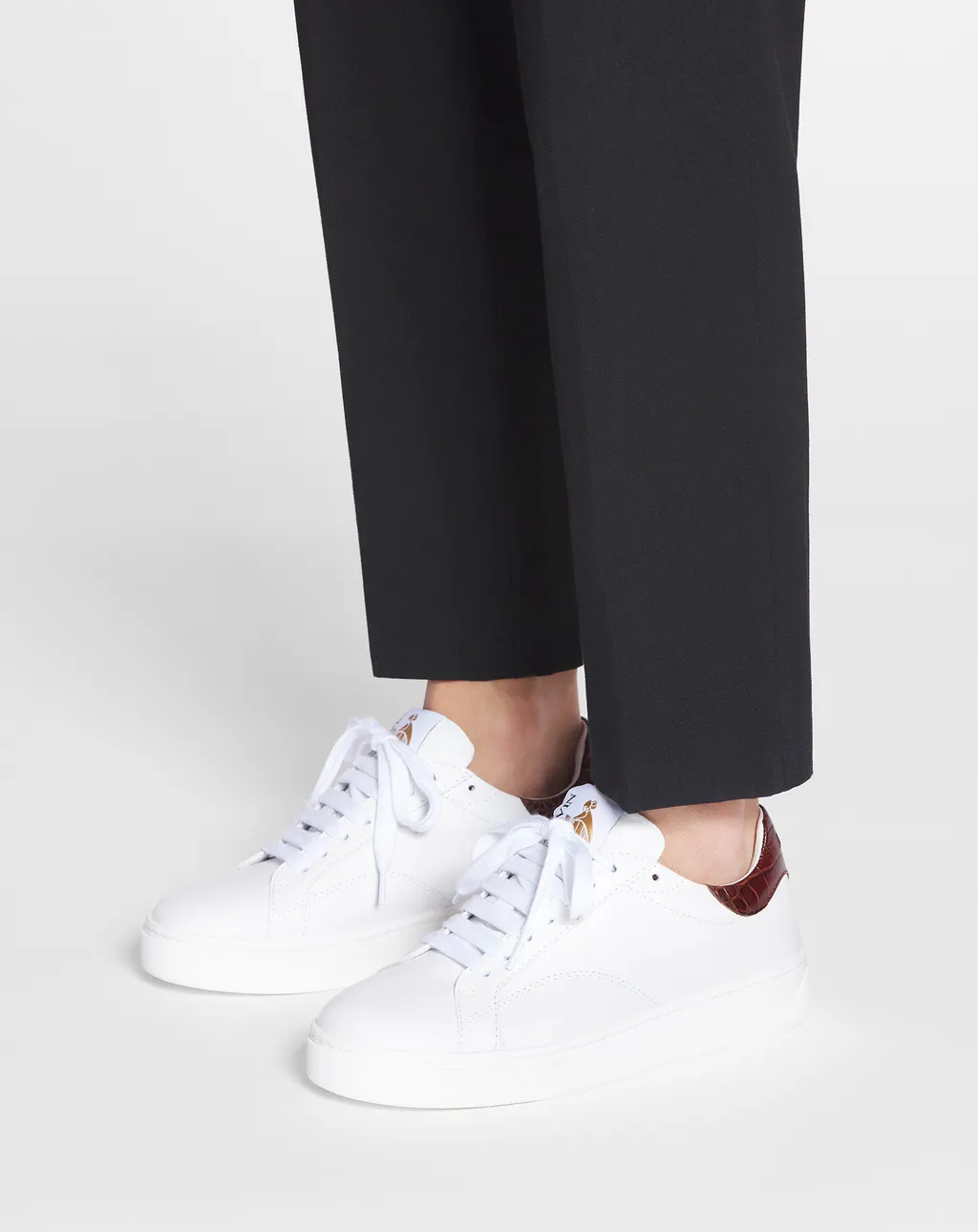 Logo-Patch Leather Sneakers