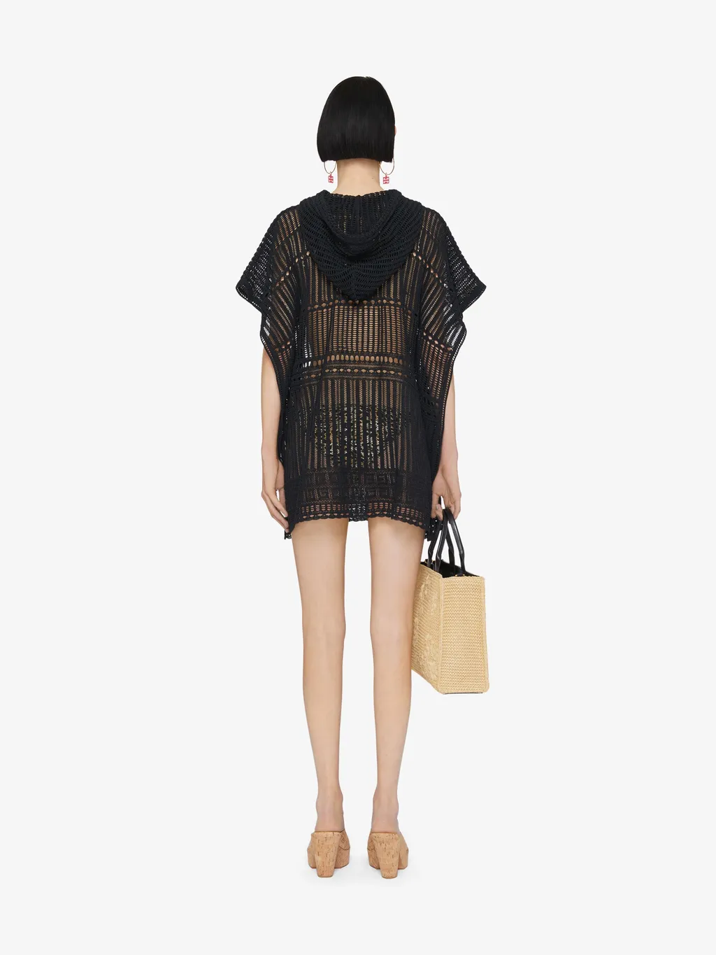 Poncho In Crochet