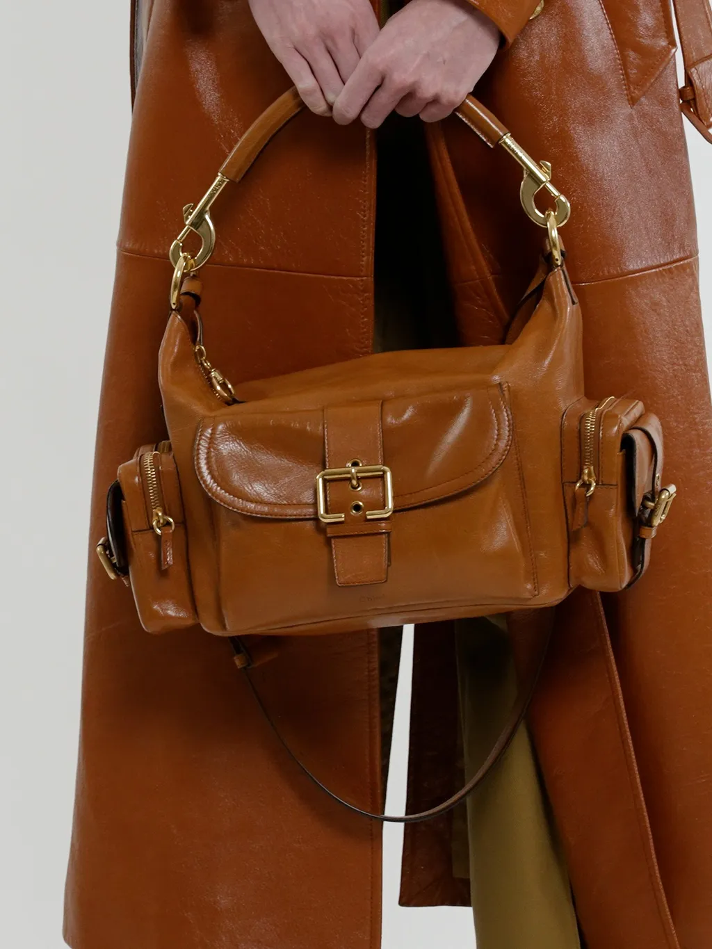 Chlo Camera Zipped Shoulder Bag