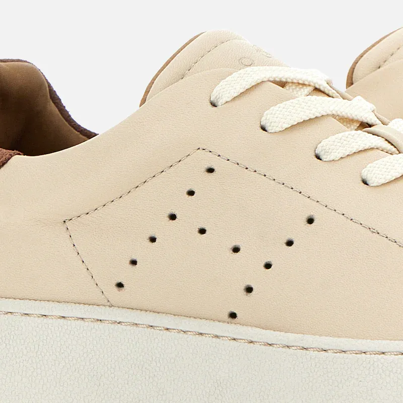 Hogan H672 Round Toe Lace-Up Sneakers
