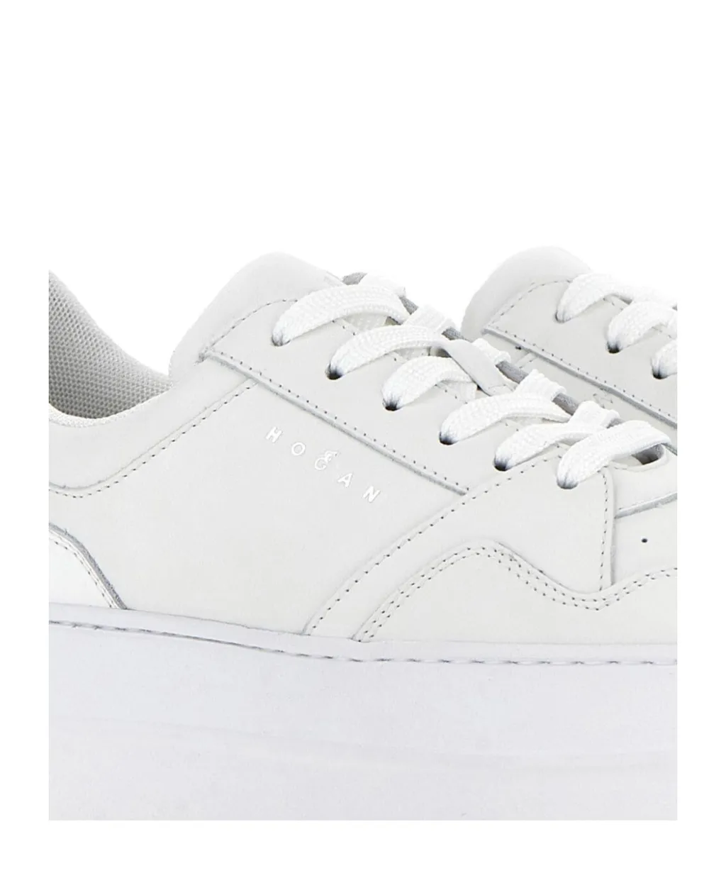 H670 Flatform Leather Sneakers