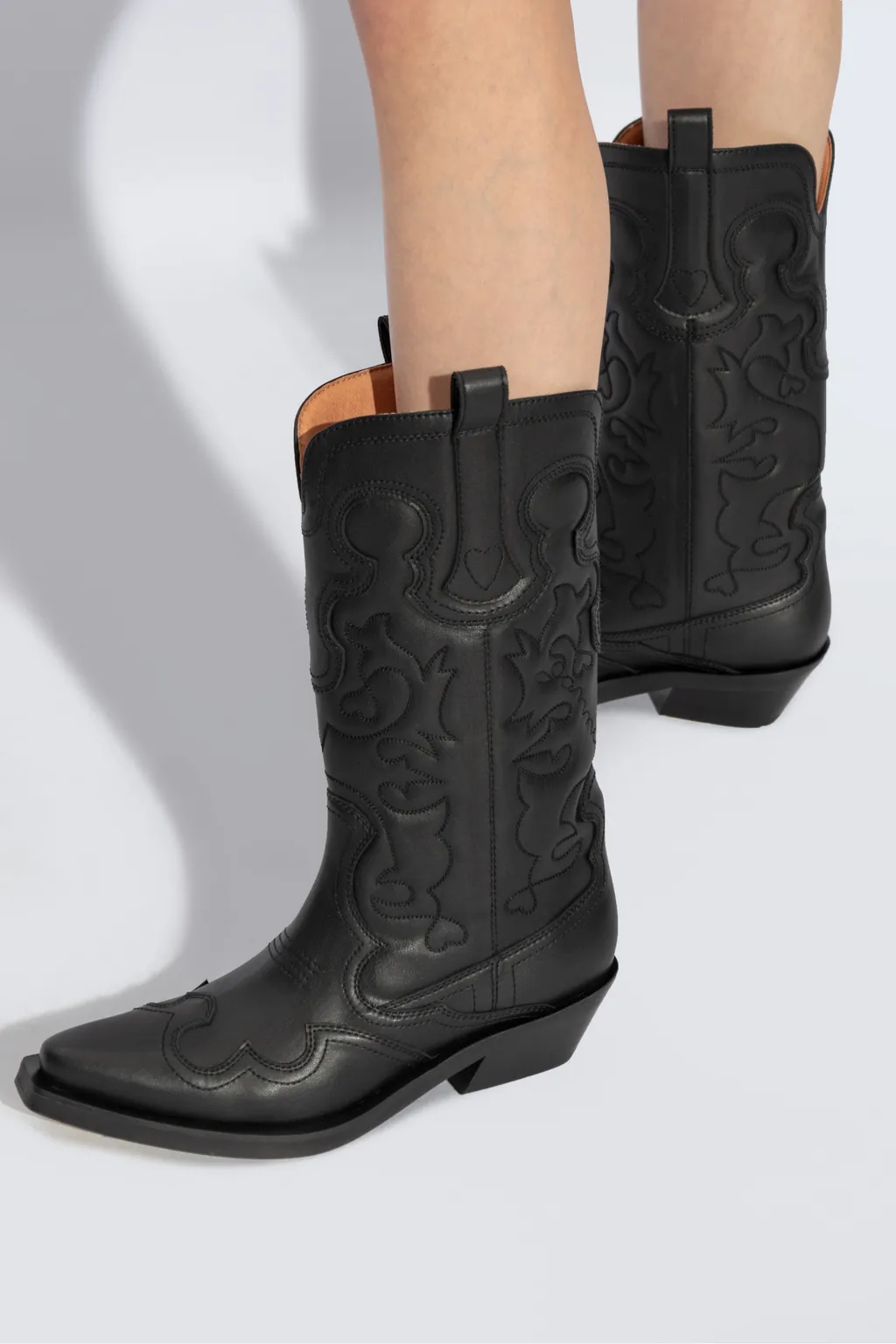 Square-Toed Short Boots