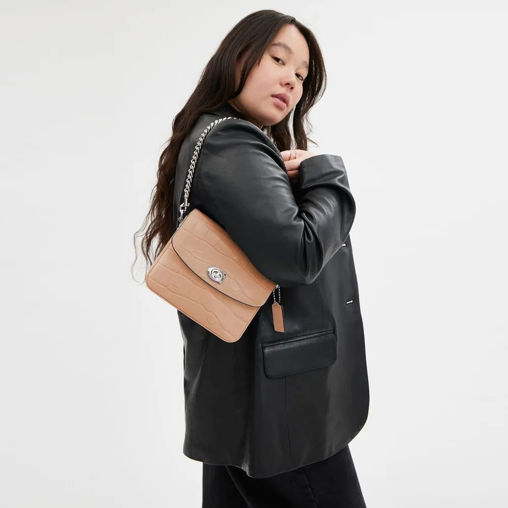 Cassie 19 Logo Shoulder Bag