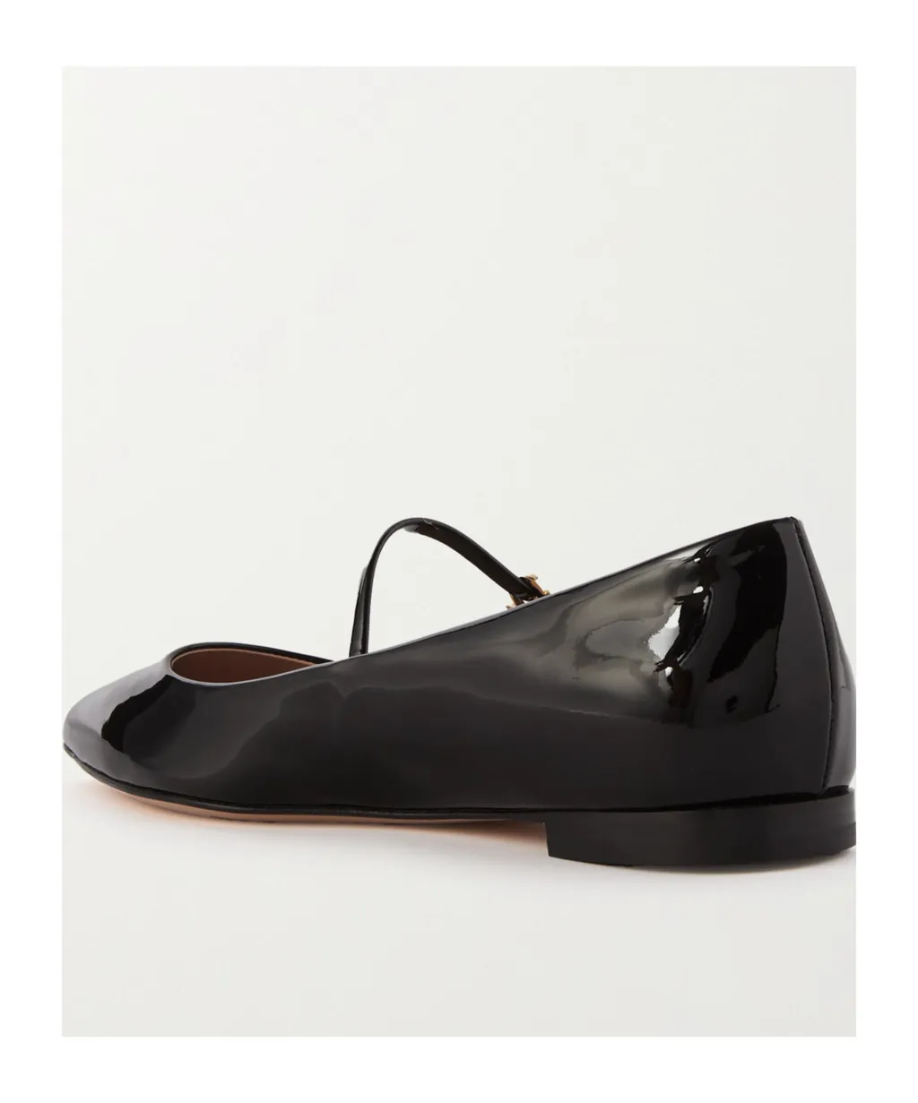 Pointed Flat Shoes