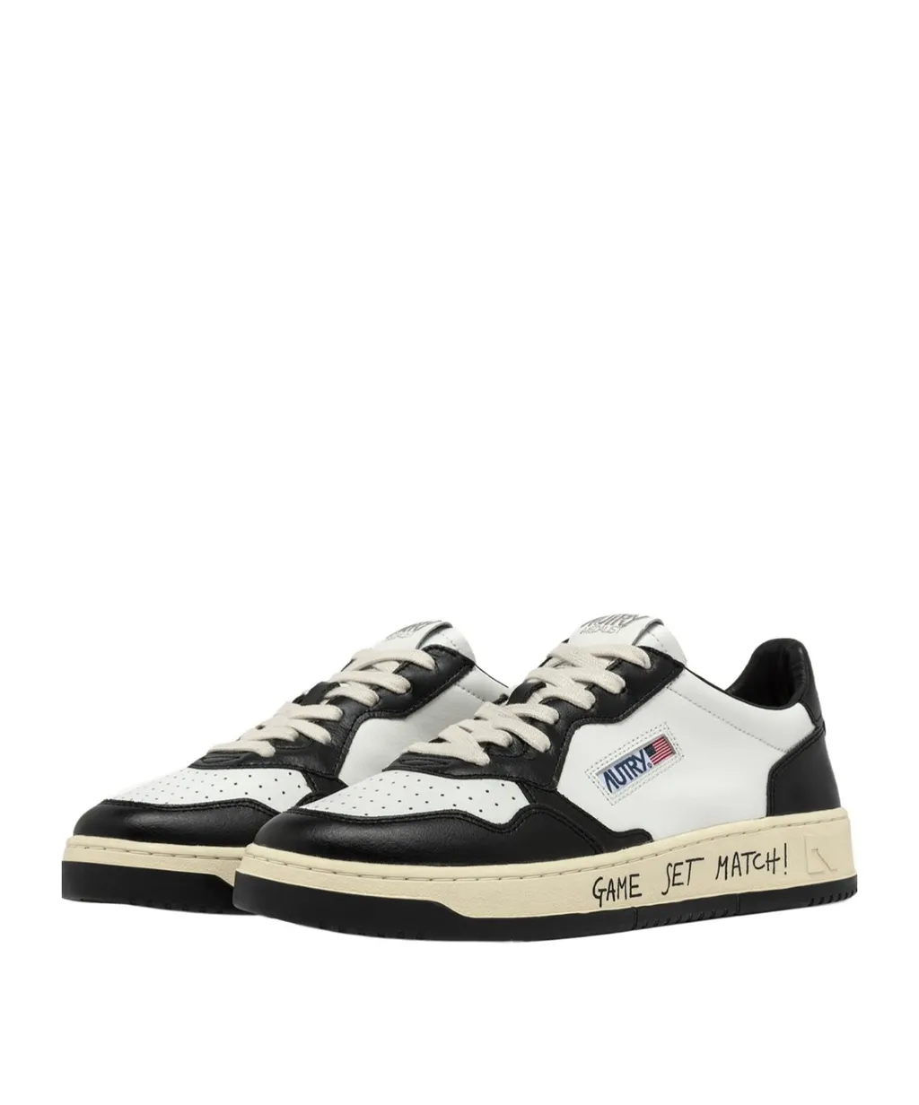 Autry Medalist Low-Top Sneakers