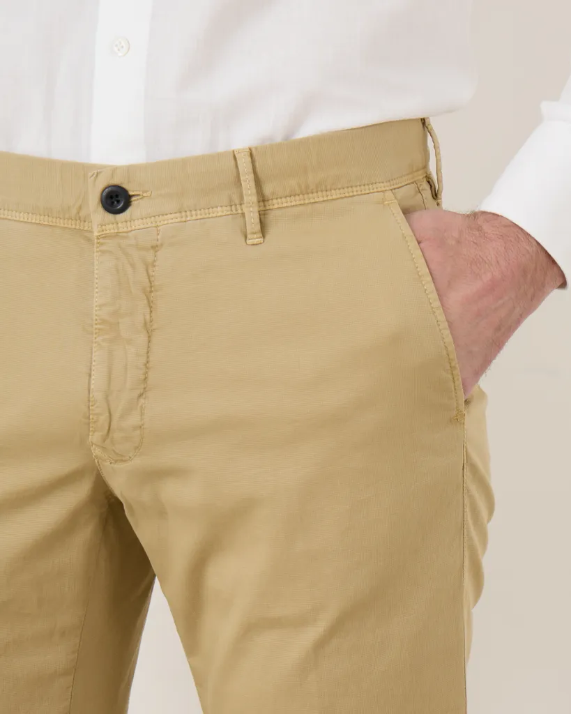 Mid-Rise Tapered Trousers