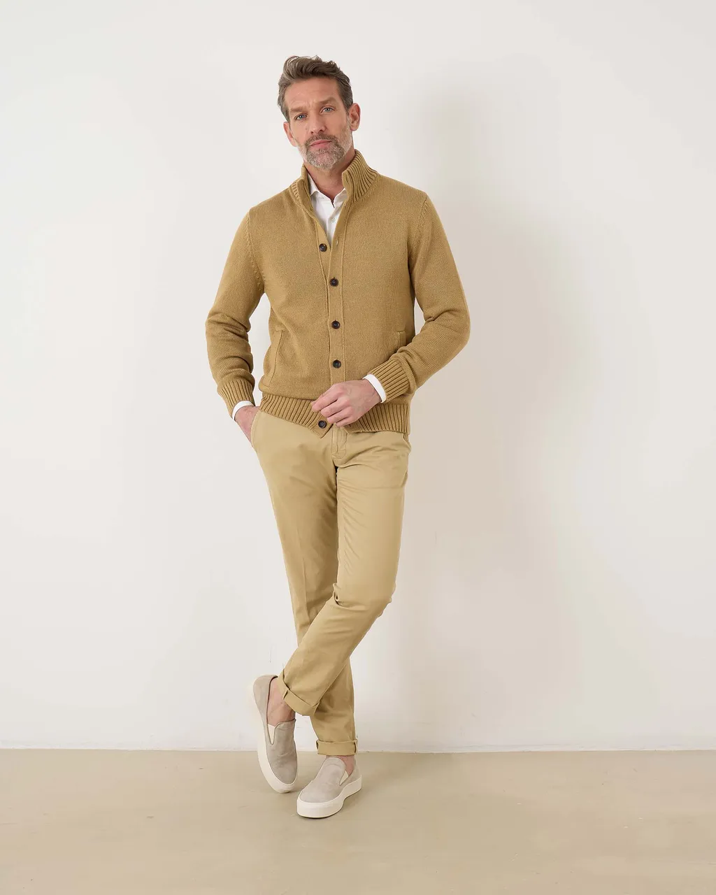 Mid-Rise Tapered Trousers