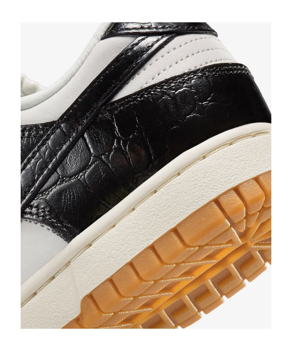 Nike Dunk Panelled Low-Top Sneakers