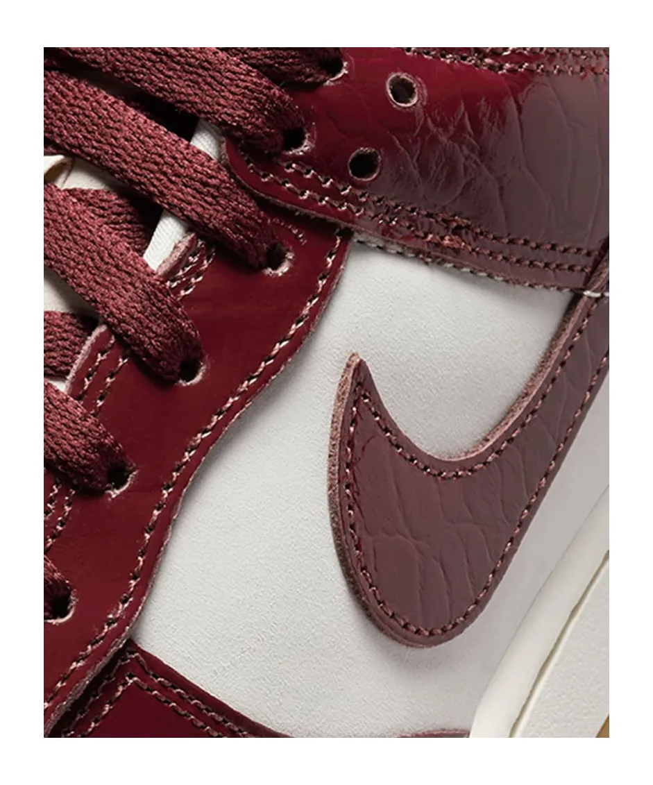 Nike Dunk Panelled Low-Top Sneakers