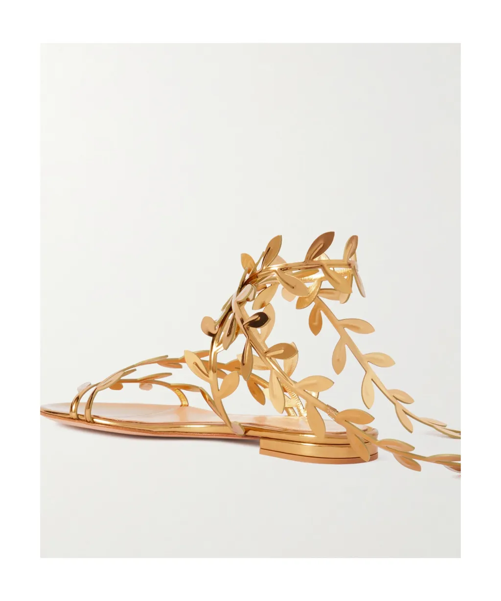 Leaf Shape Detail Flat Sandals