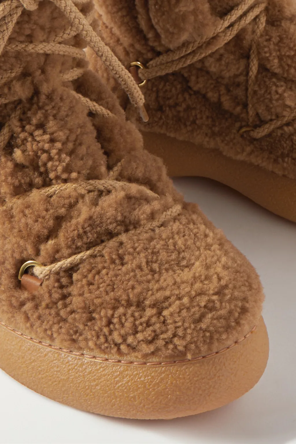 Round-Headed Short Boots