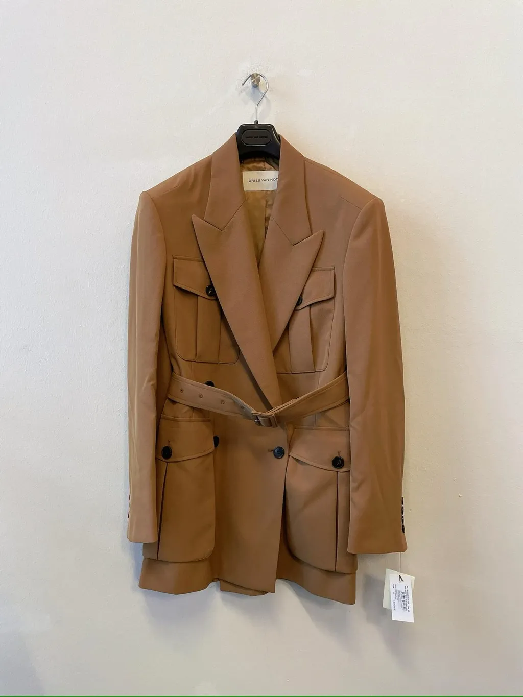 Long-Sleeved Suit Coat