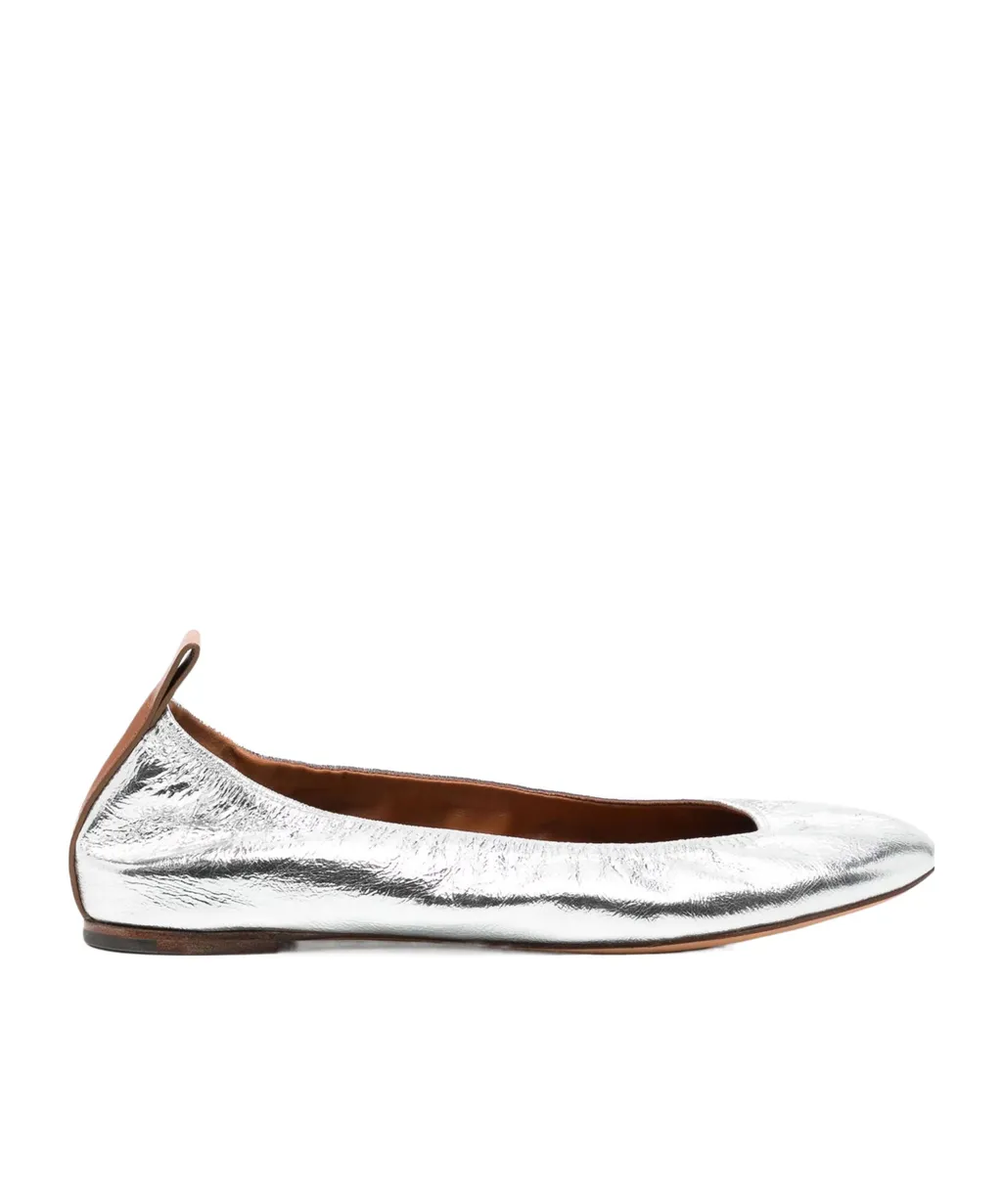 Wear Ballet Shoes With A Round Head