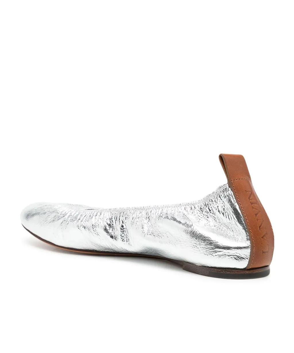 Wear Ballet Shoes With A Round Head