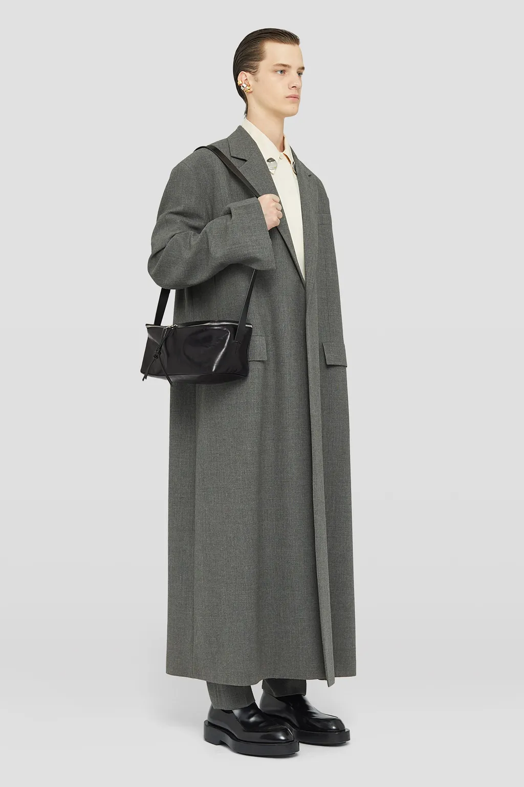 Jil Sander Logo Debossed Zipped Medium Shoulder Bag