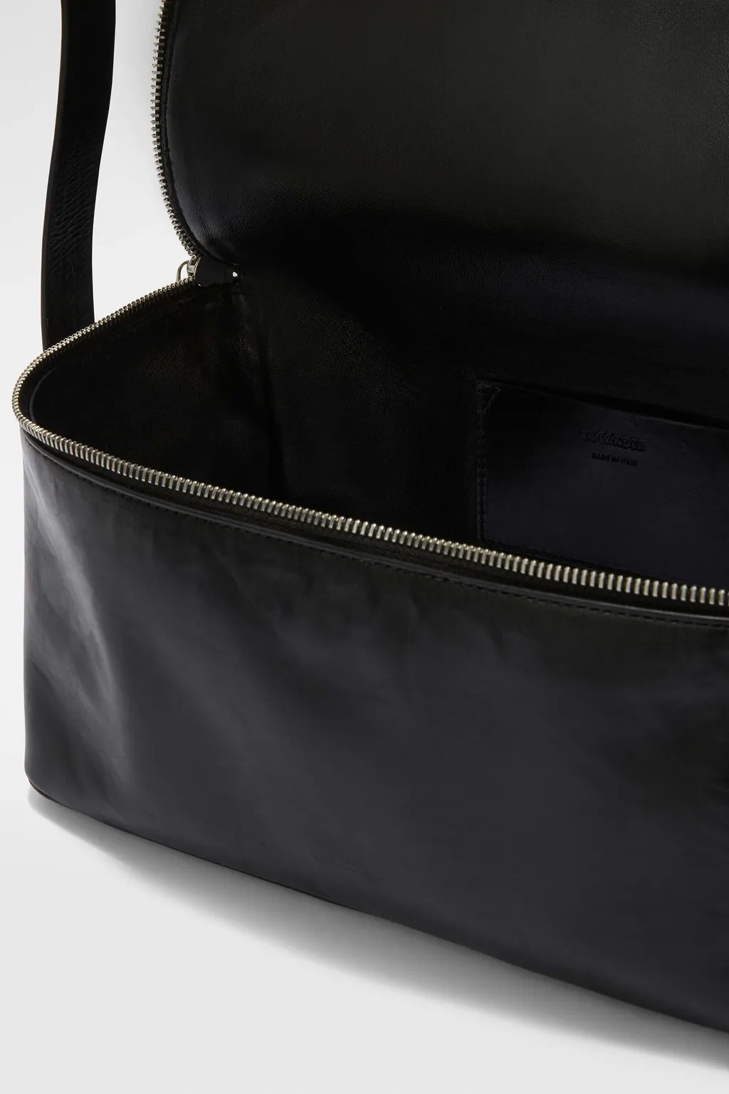 Jil Sander Logo Debossed Zipped Medium Shoulder Bag