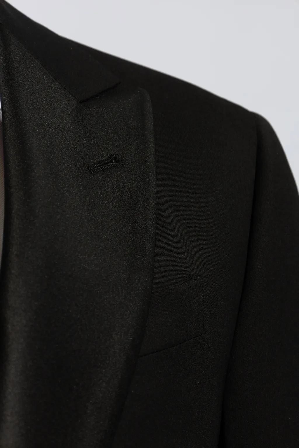 Giorgio Armani Single-Breasted Tailored Suit