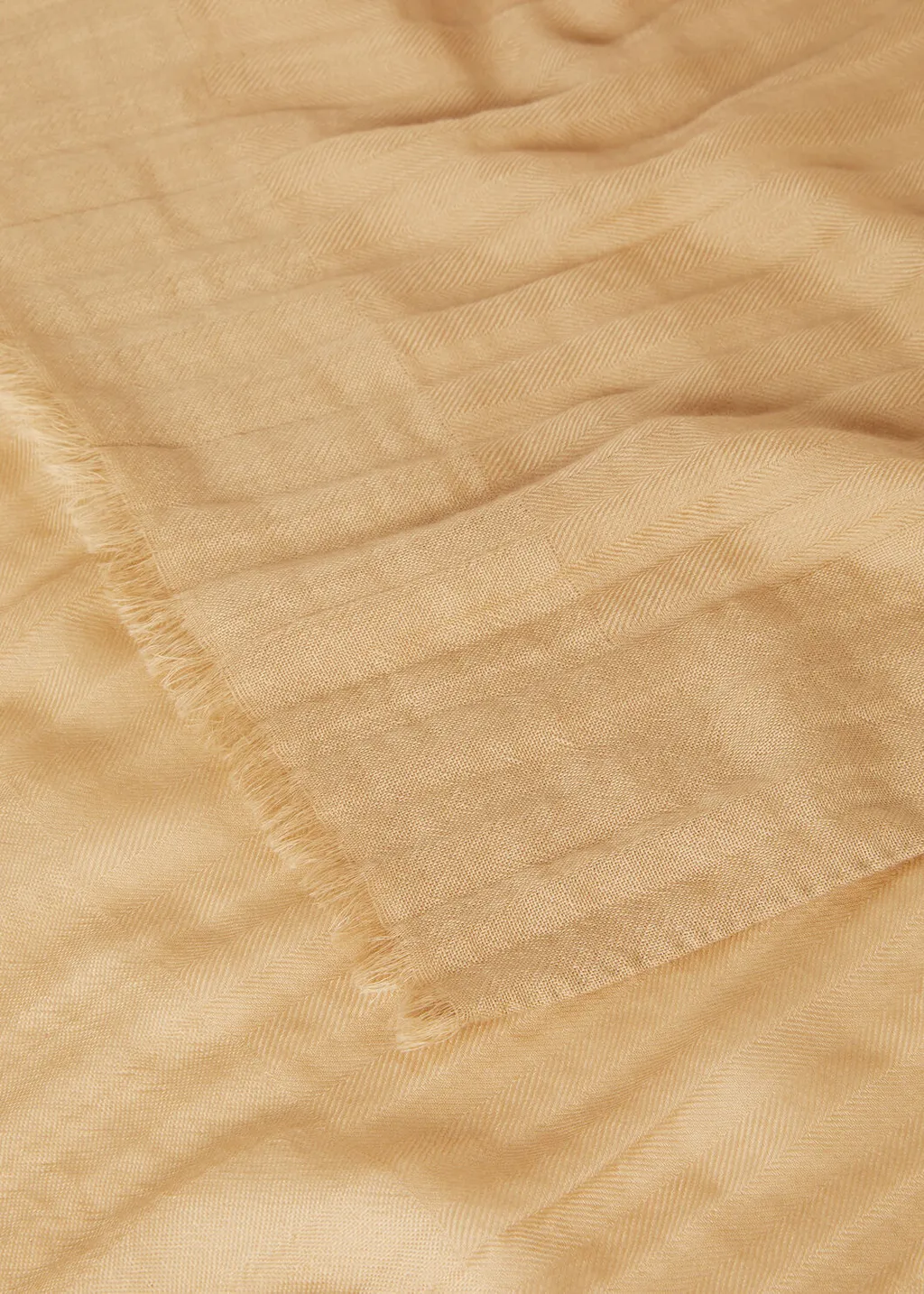 Maxi Crest Cashmere Shawl