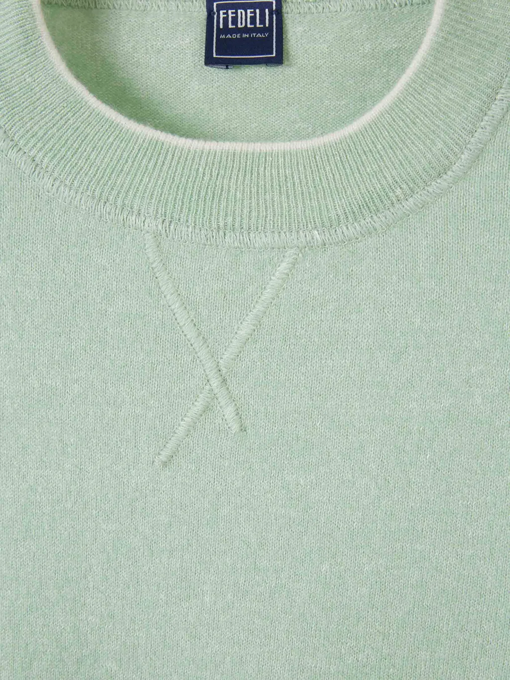 Round-Neck Long-Sleeved Sweater