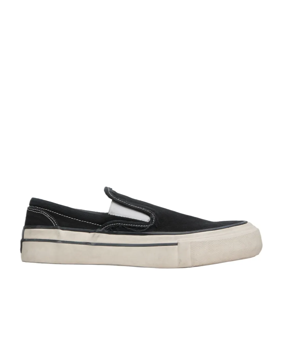 Making Used Flat Casual Shoes