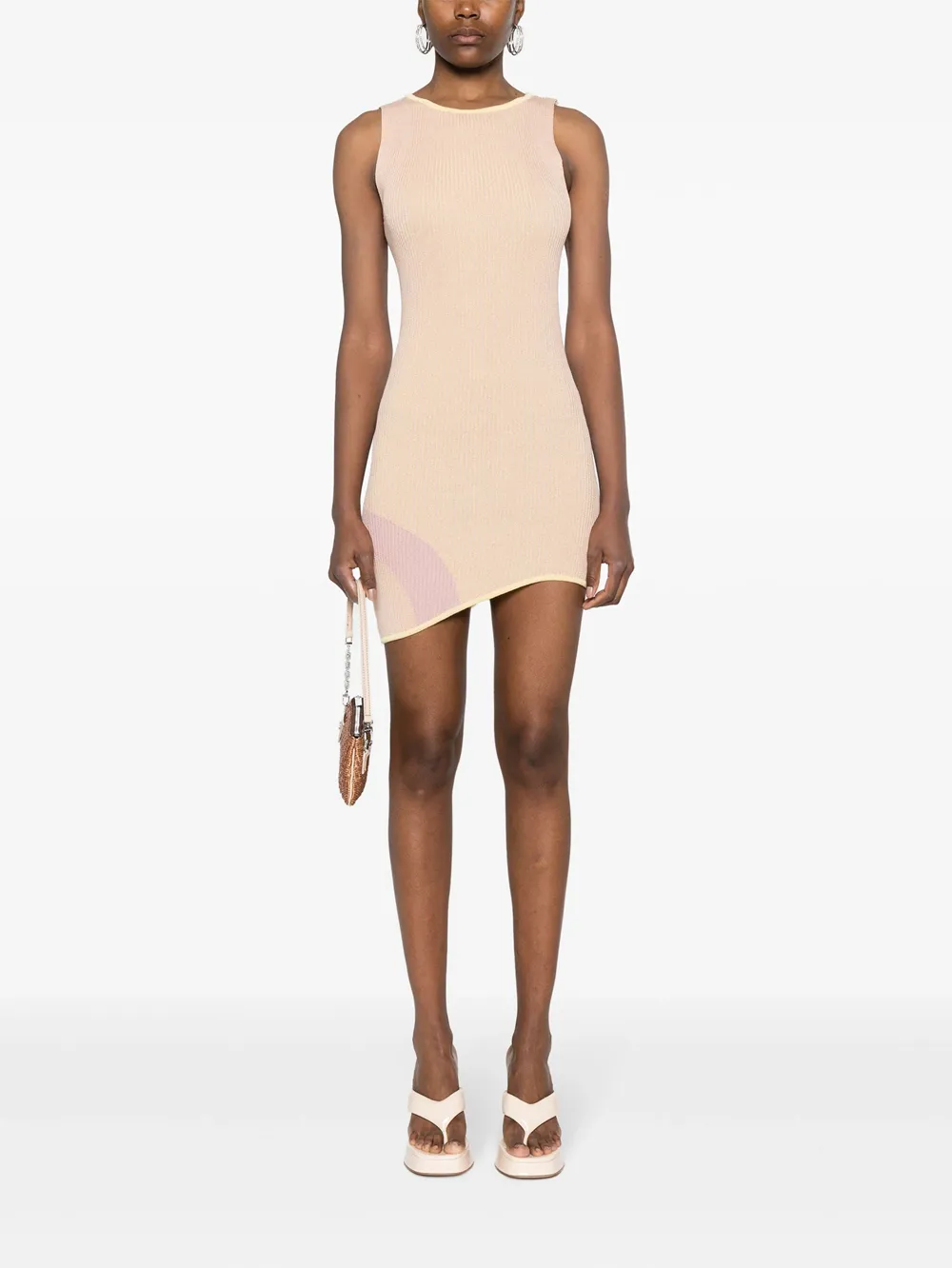 A Round-Necked Color Dress