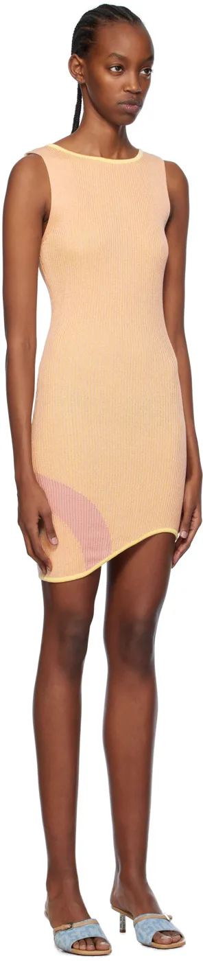 A Round-Necked Color Dress