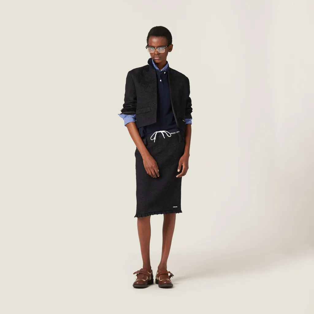 Single-Breasted Matelassé Effect Jacquard Jacket