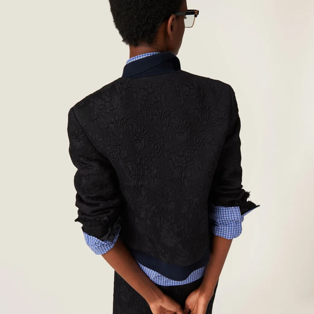 Single-Breasted Matelassé Effect Jacquard Jacket