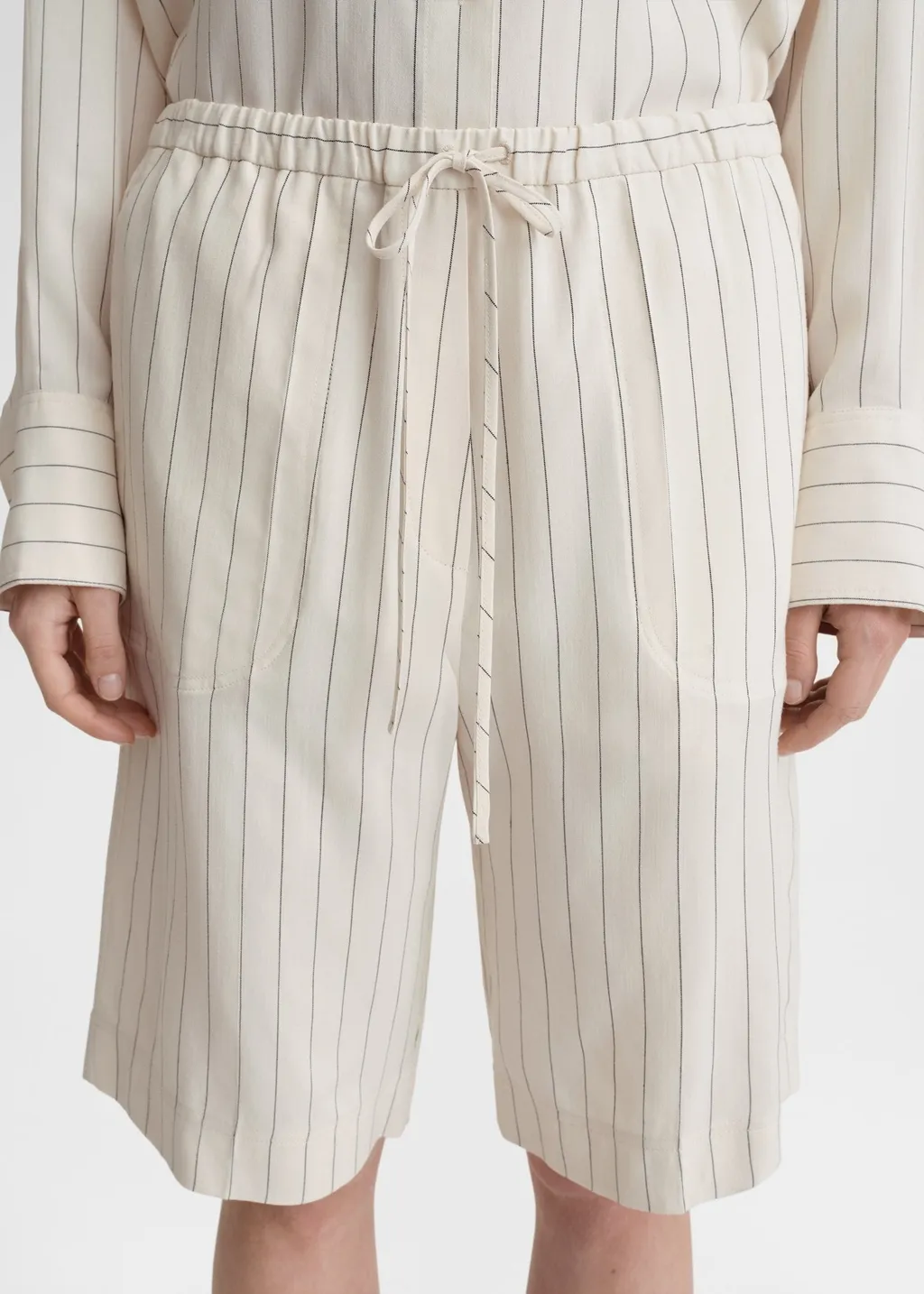 TotÊMe Stripe Detailed Drawstring Shorts