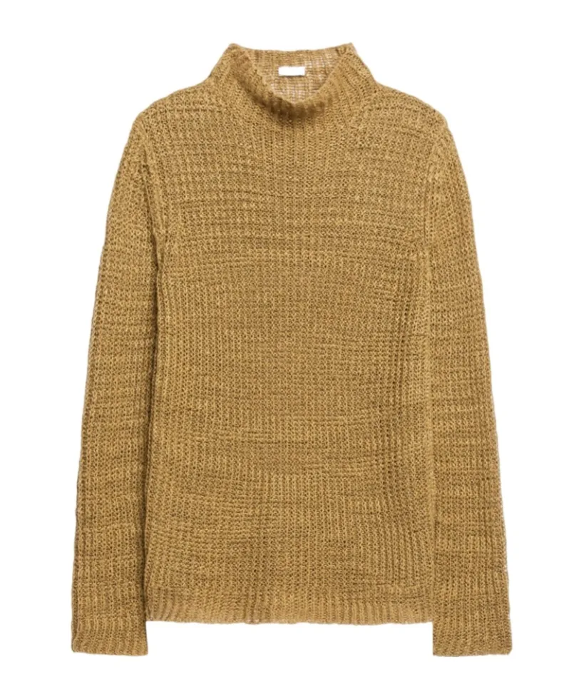 High-Necked Long-Sleeved Sweater