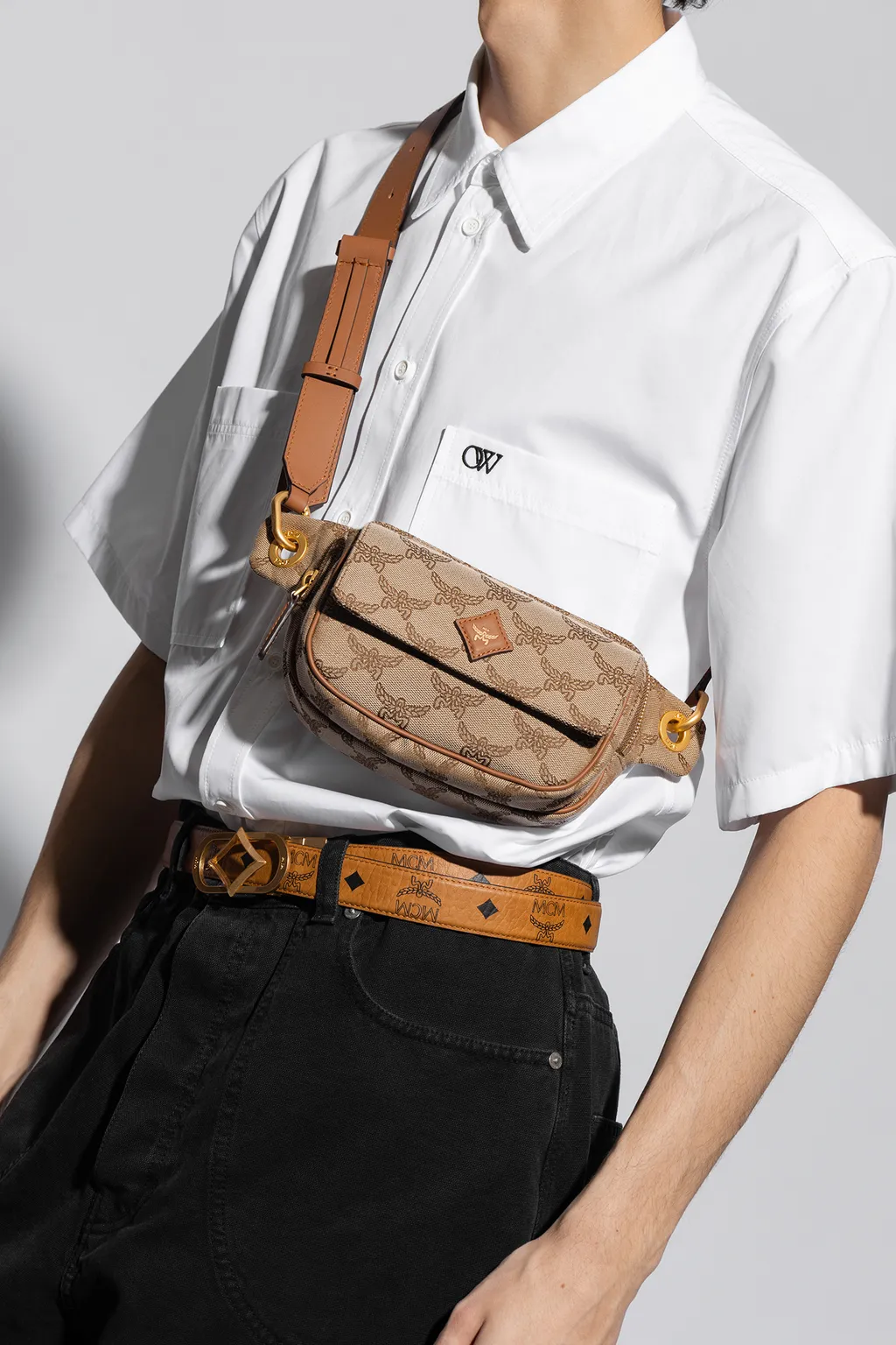 Emblem Pocket