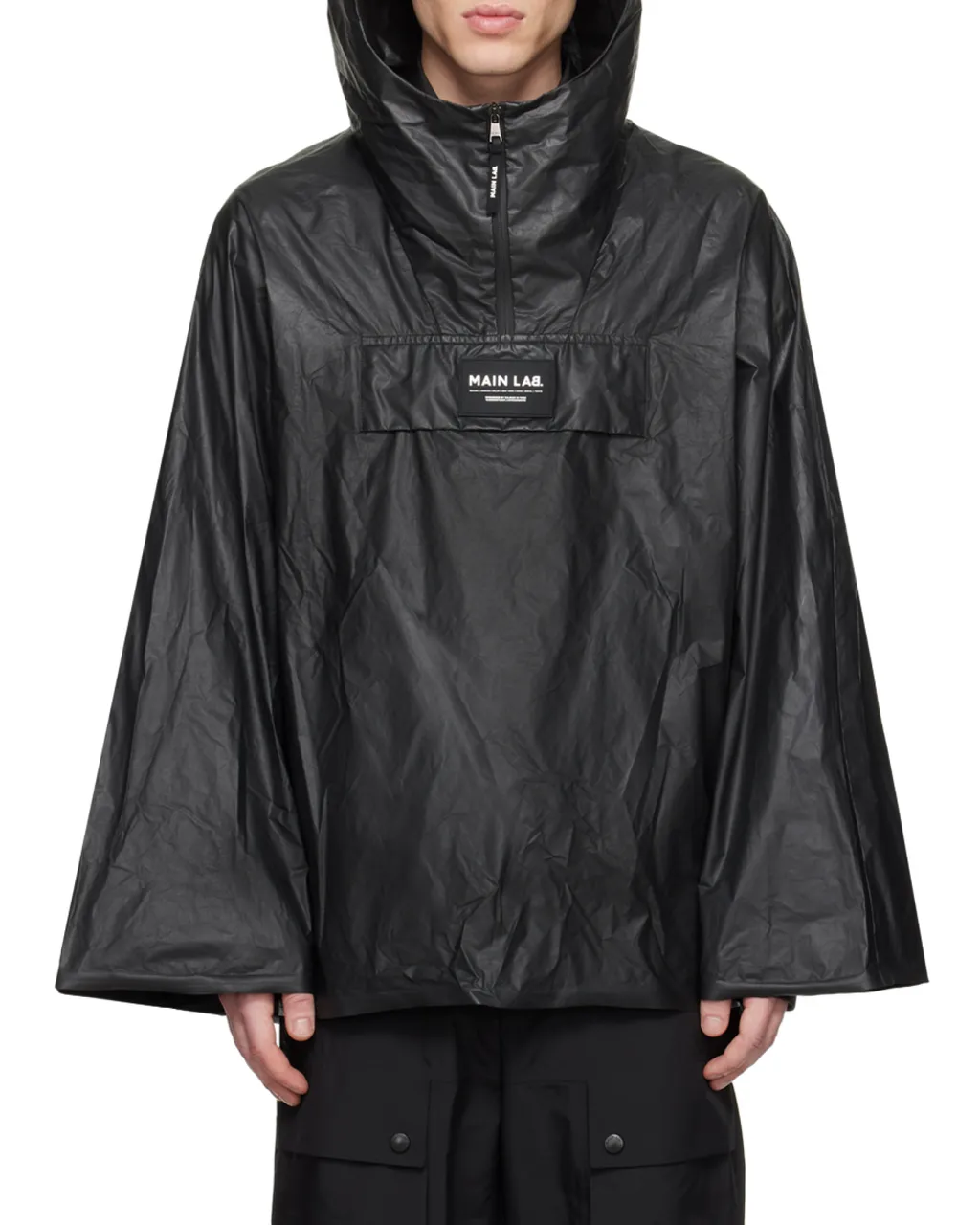 Balmain Main Lab Cape
