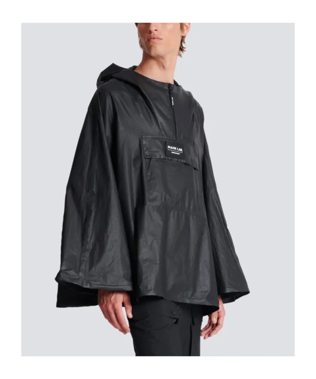 Balmain Main Lab Cape