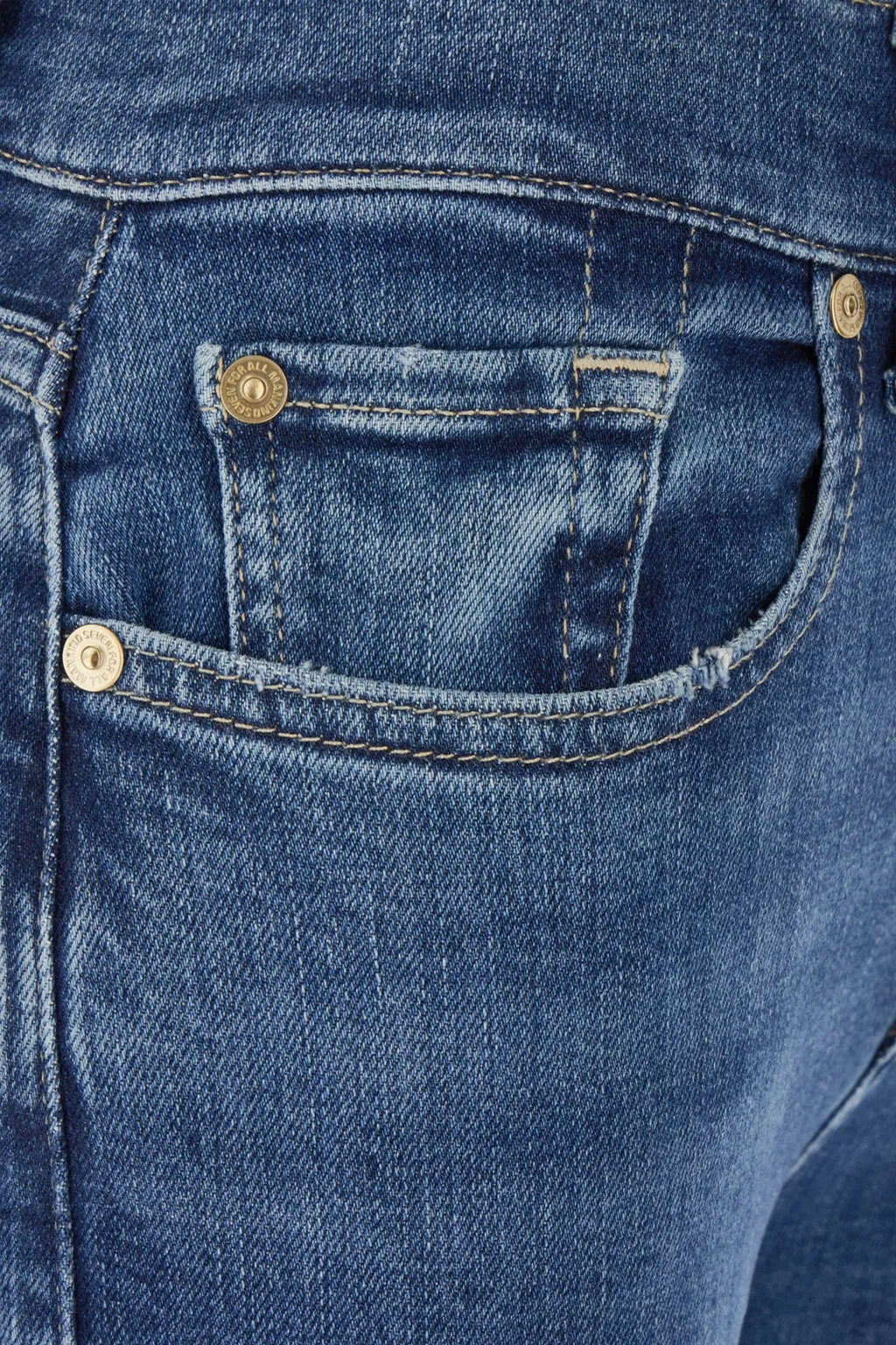 Relaxed Skinny Jeans