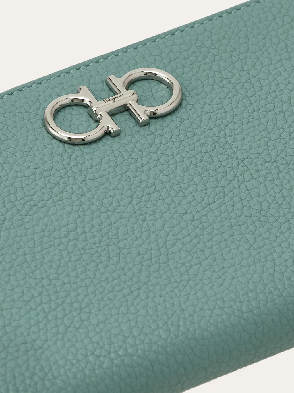 Gancini Logo Zipper Clip