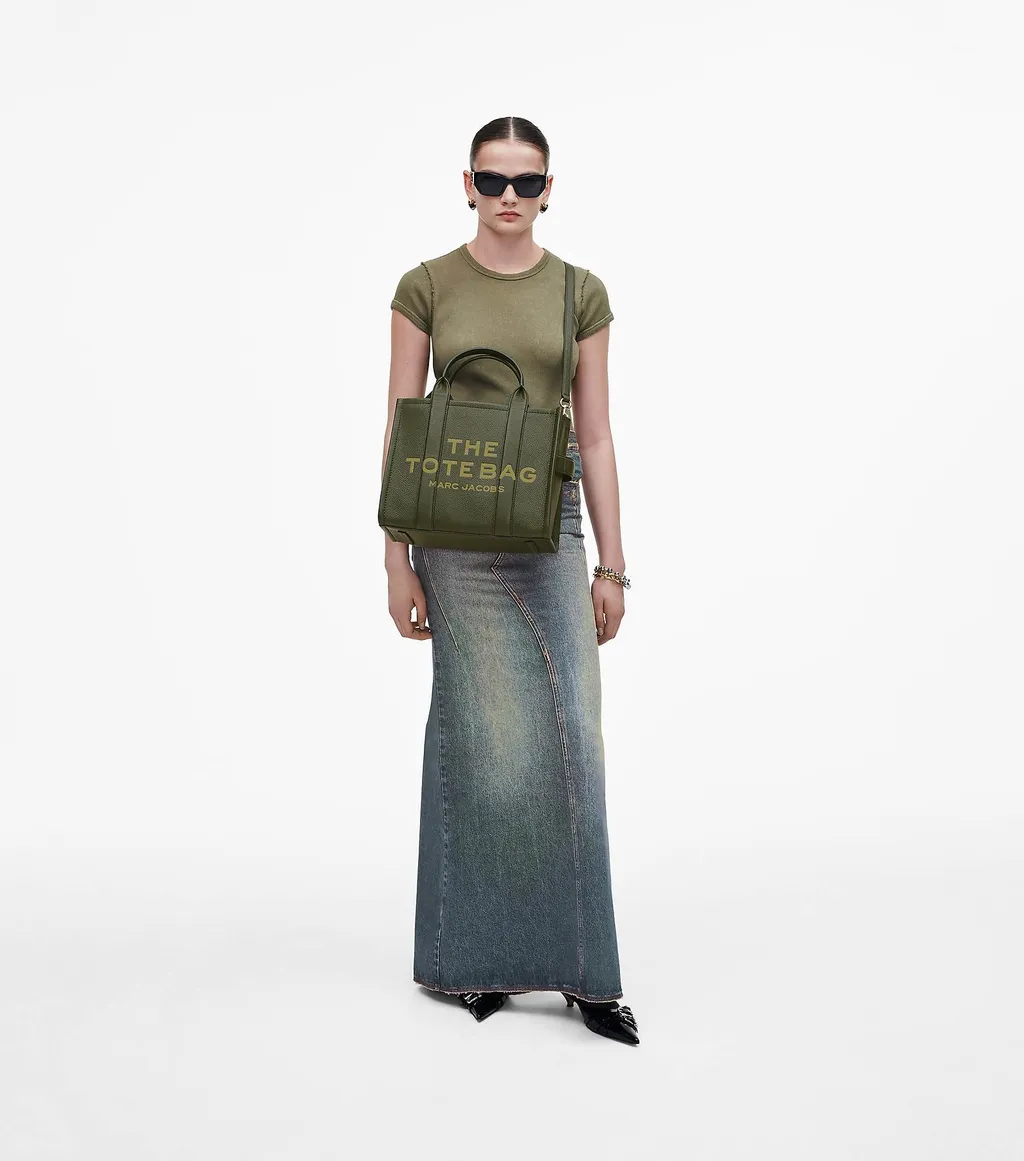 Marc Jacobs The Medium Tote Bag