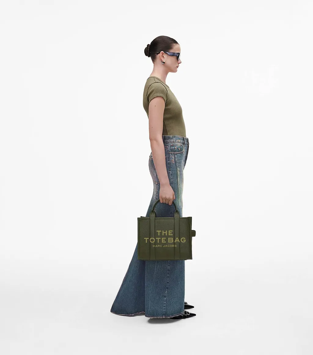 Marc Jacobs The Medium Tote Bag