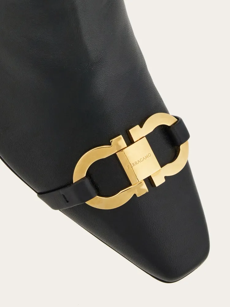 Logo Boots