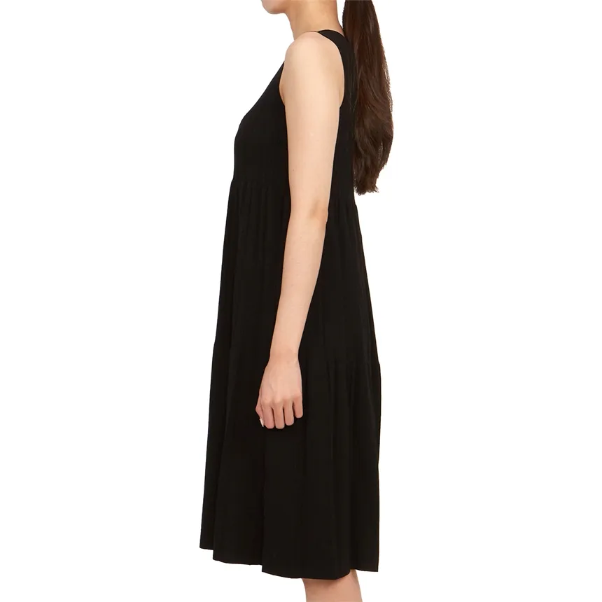 Sleeveless Round-Necked Dress