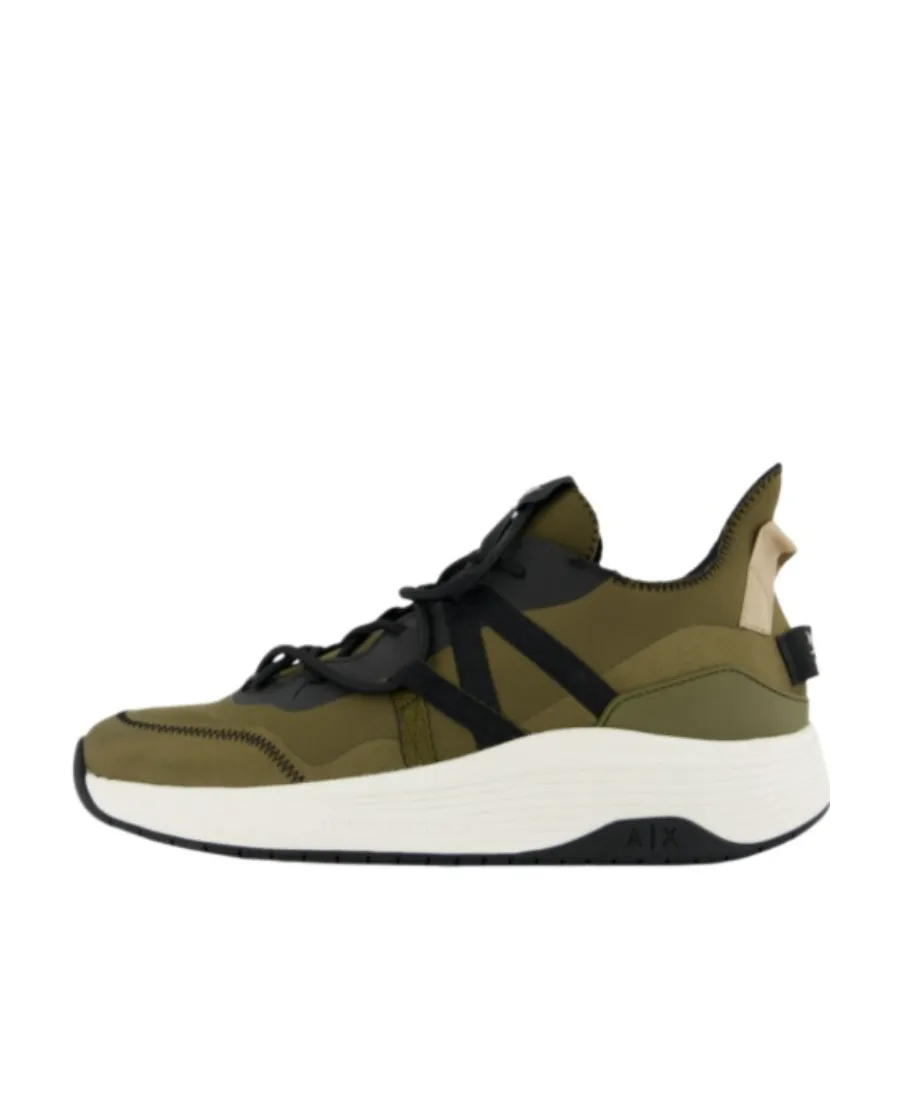 Low-Top Trainers