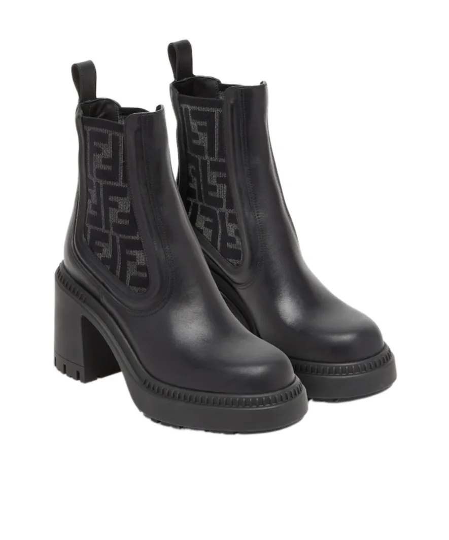 Fendi Logo Detailed Round-Toe Boots