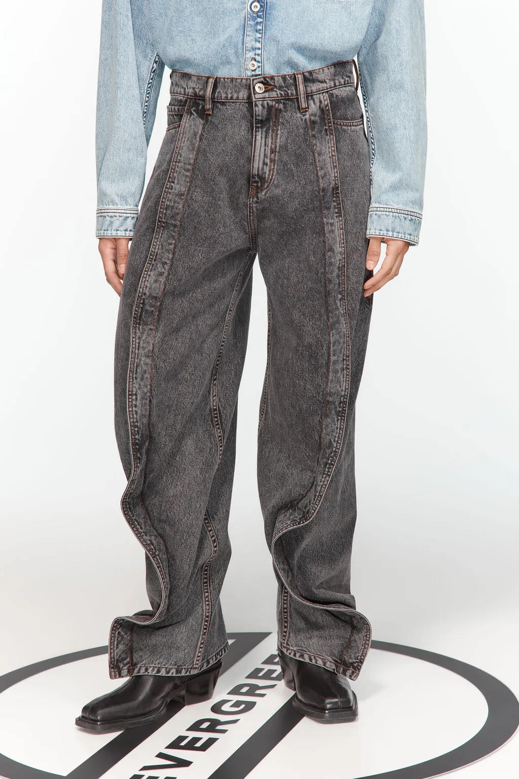 Draped Low-Rise Wide-Leg Jeans