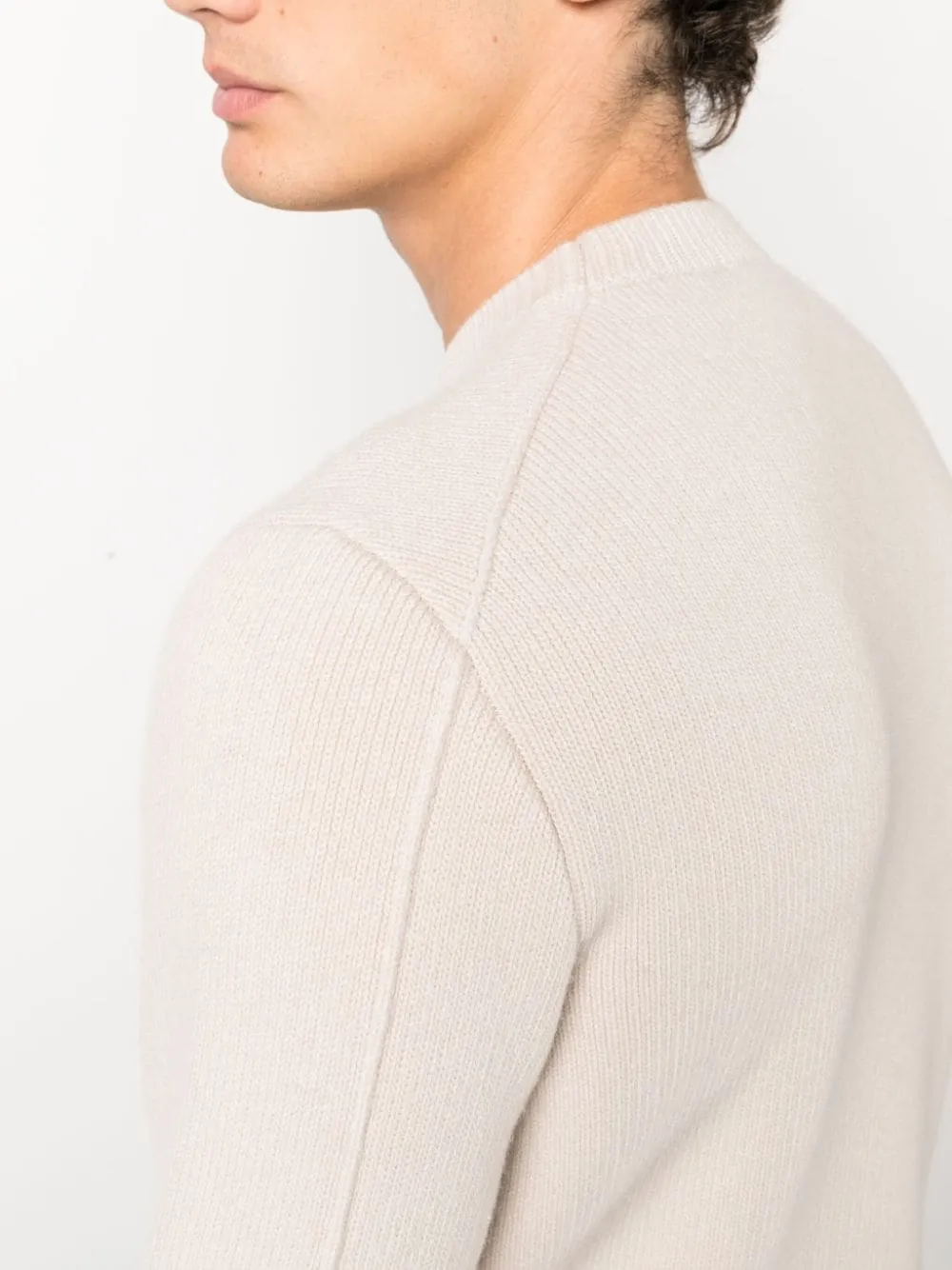 Round-Neck And Long-Sleeved Sweater