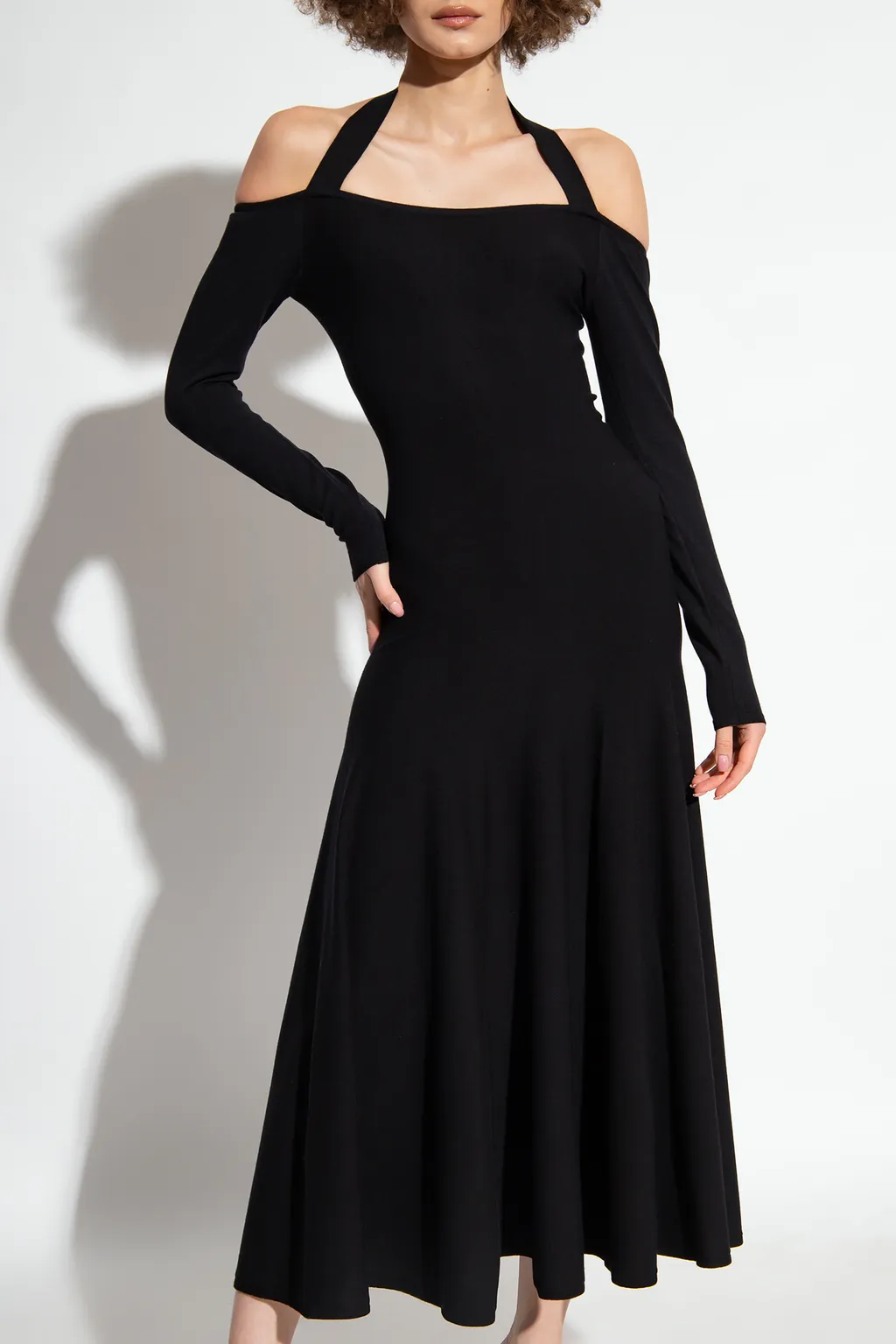 A Shoulder-Length Dress