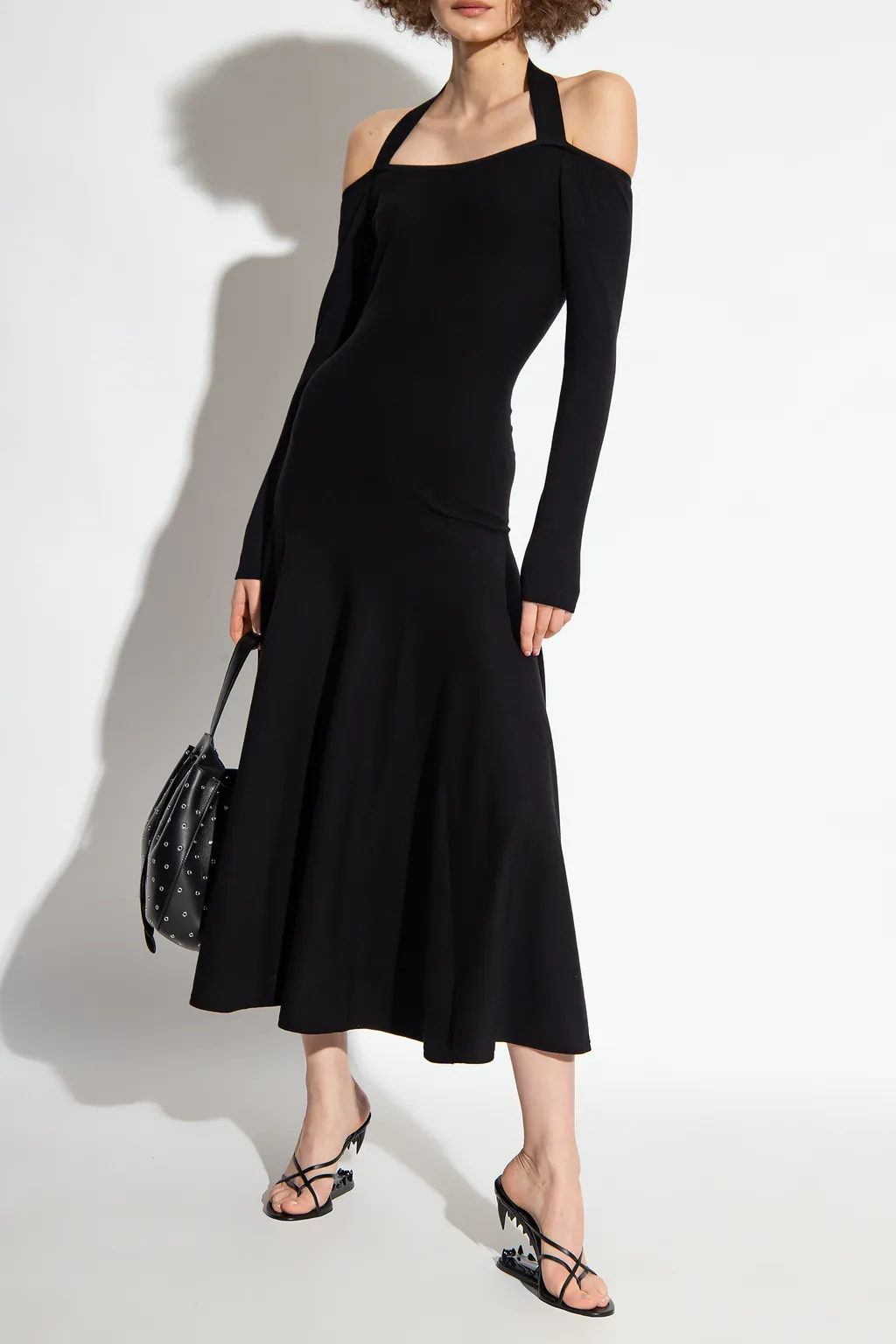 A Shoulder-Length Dress