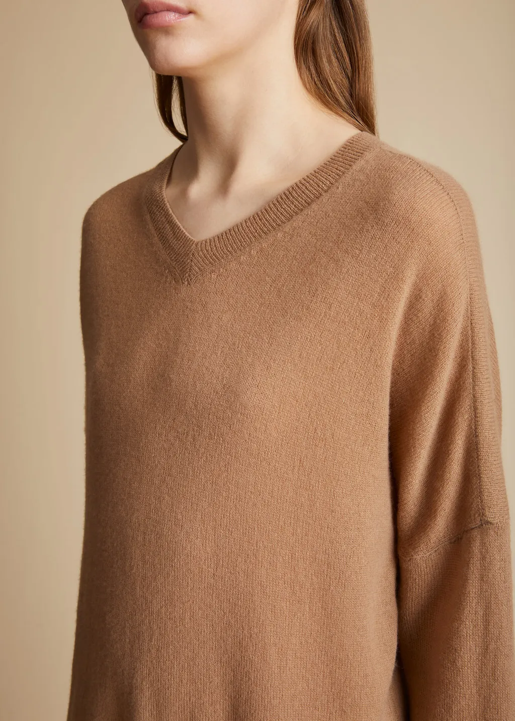 Khaite The Marano V-Neck Knitted Dress