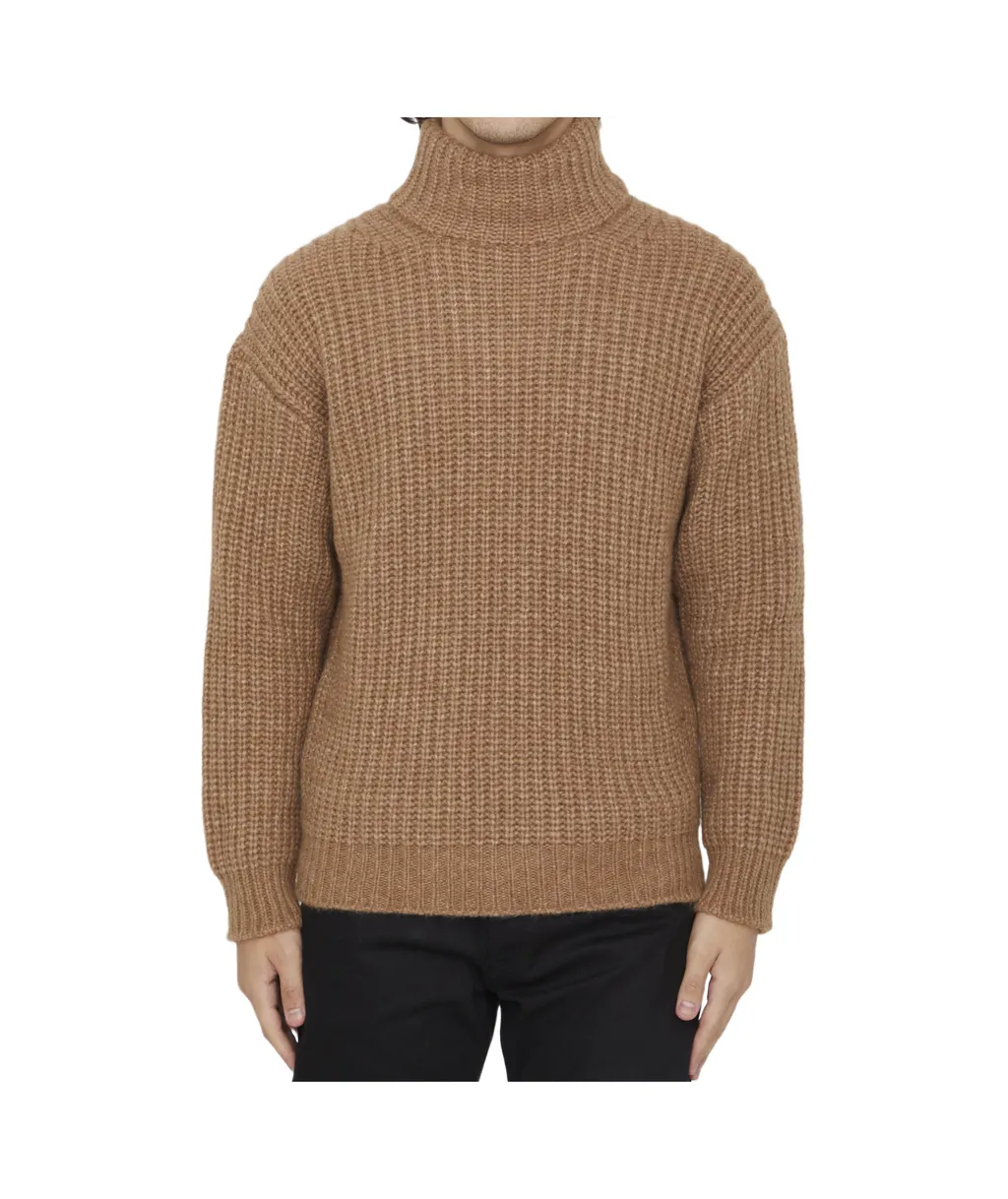 Long-Sleeved Turtleneck