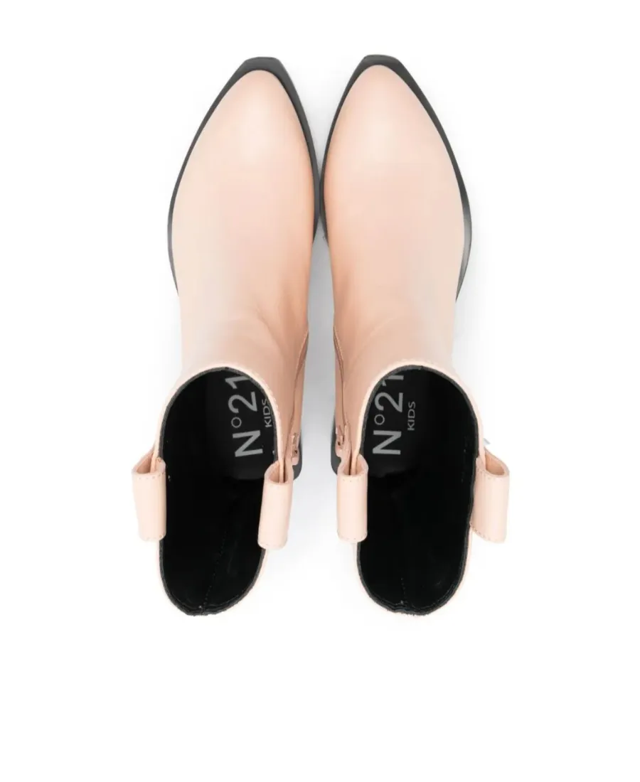 Logo Boots